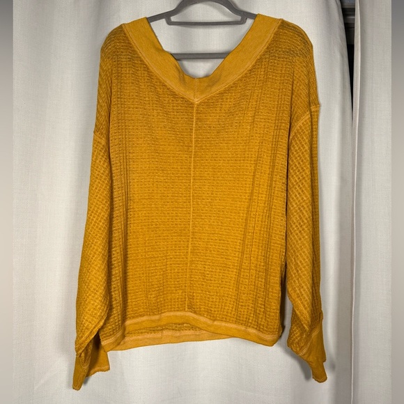 We The Free South Side Thermal Top in Sunflower Yellow Medium Oversize - Picture 5 of 10
